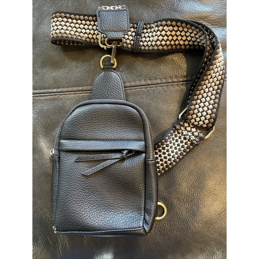 Small Sling Bag for Women Leather Crossbody Fanny Fashion Waist Packs Chest Bag